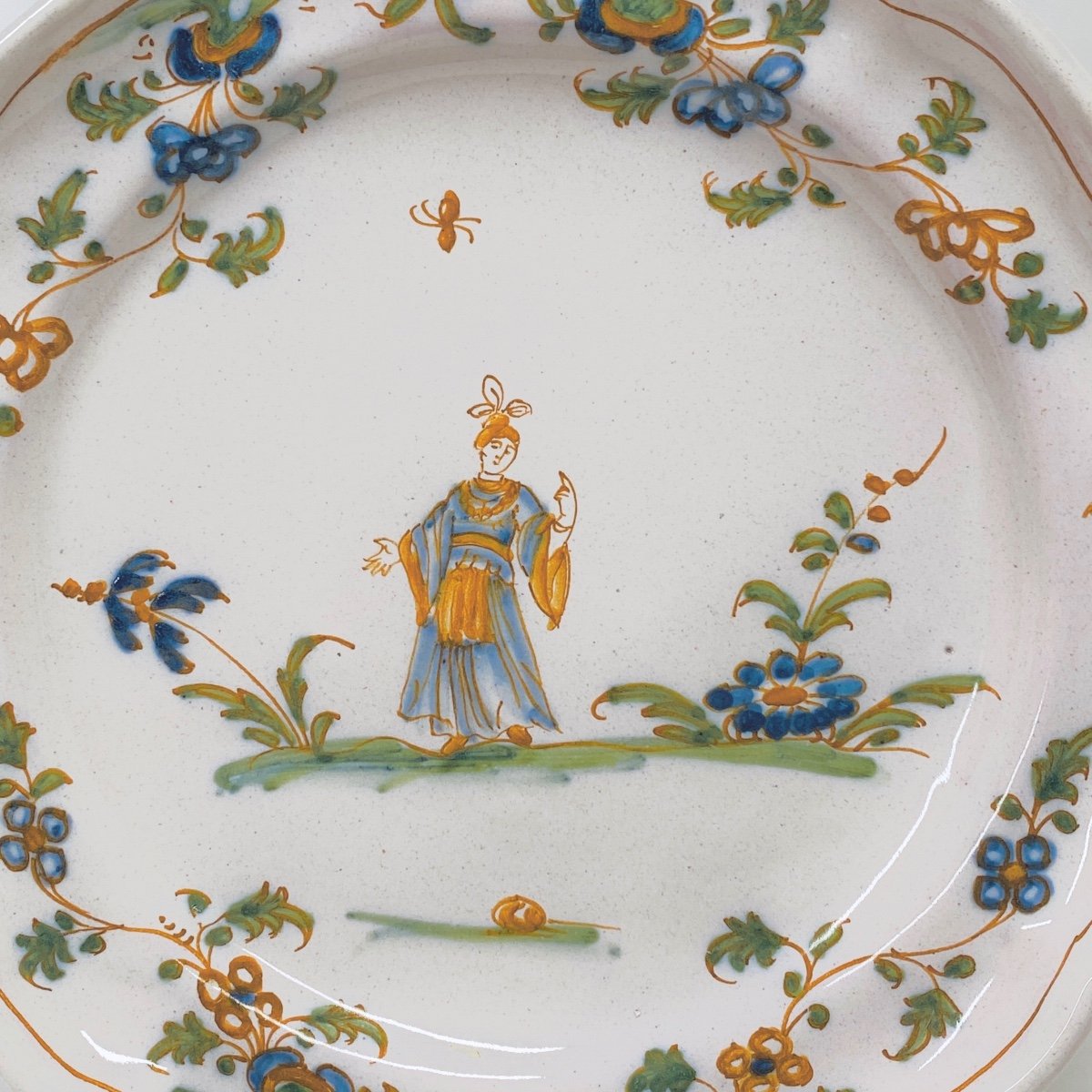 Lyon - Pair Of Plates Decorated With Characters Dressed In The Oriental Style - 18th Century-photo-2