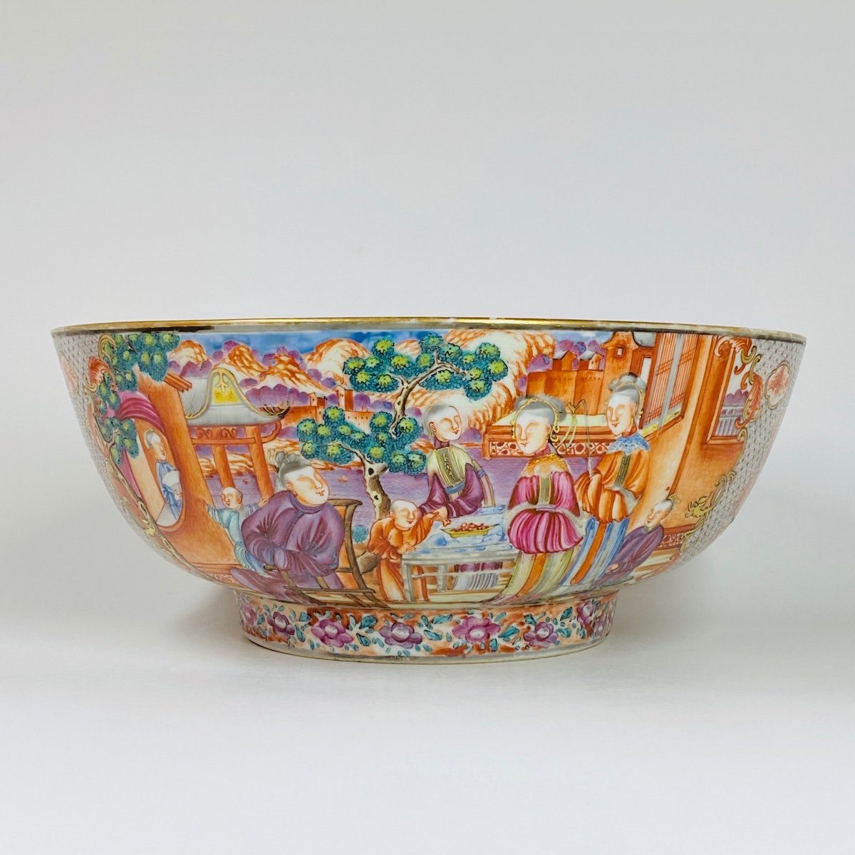 Chine - Bol à punch en porcelaine de la compagnies des Indes - Époque Qianlong 1736-1795-photo-1