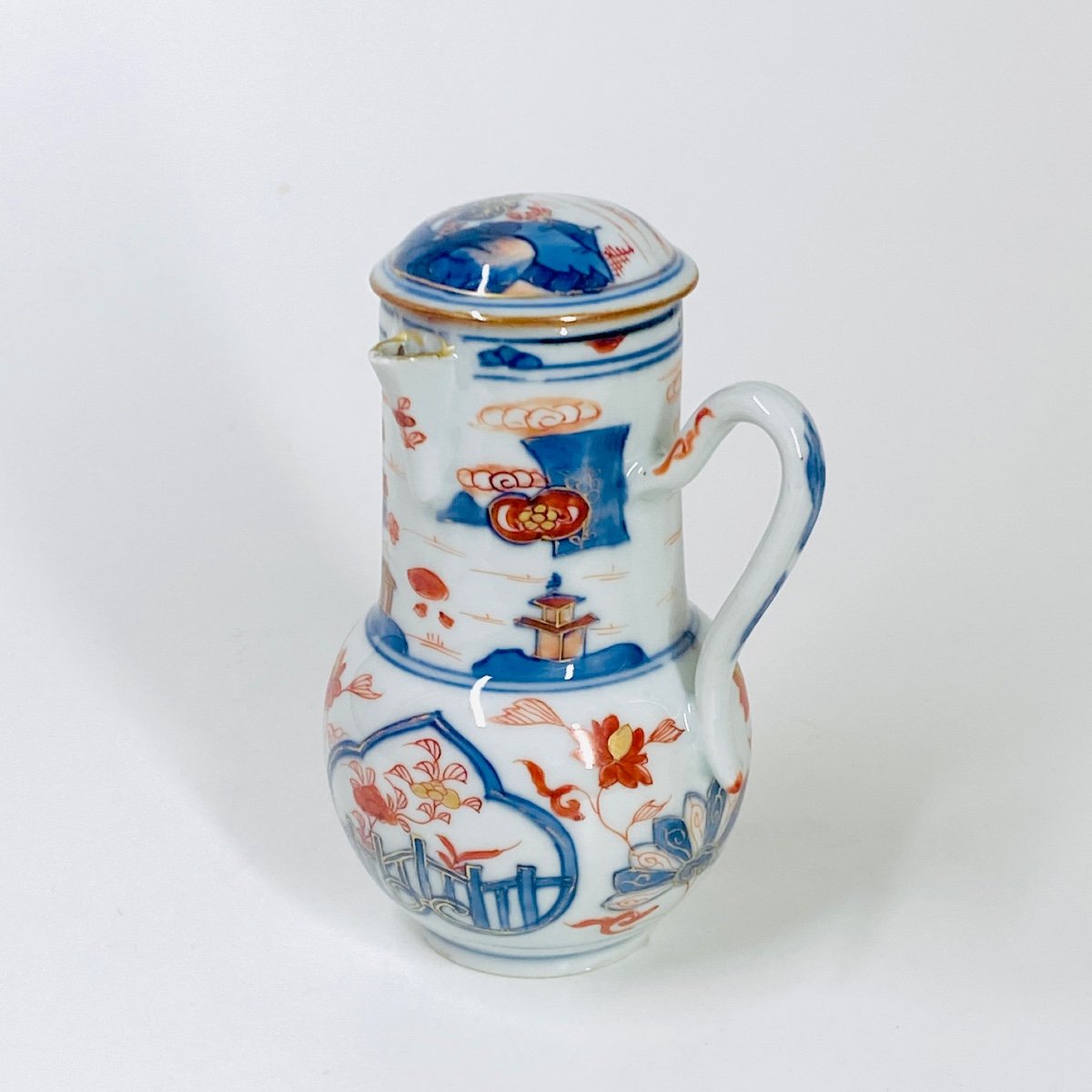 Chinese Porcelain Jug With Imari Decoration - Eighteenth Century