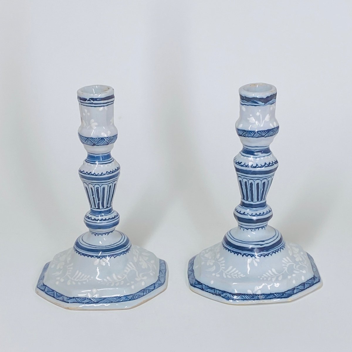 Pair Of Earthenware Candlesticks From Saint-amand-les-eaux - Eighteenth Century