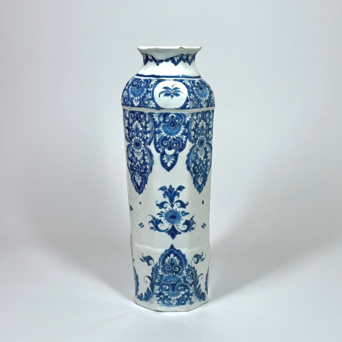 Vase rouleau en faïence de Lille ou Rouen - XVIIIe siècle-photo-4