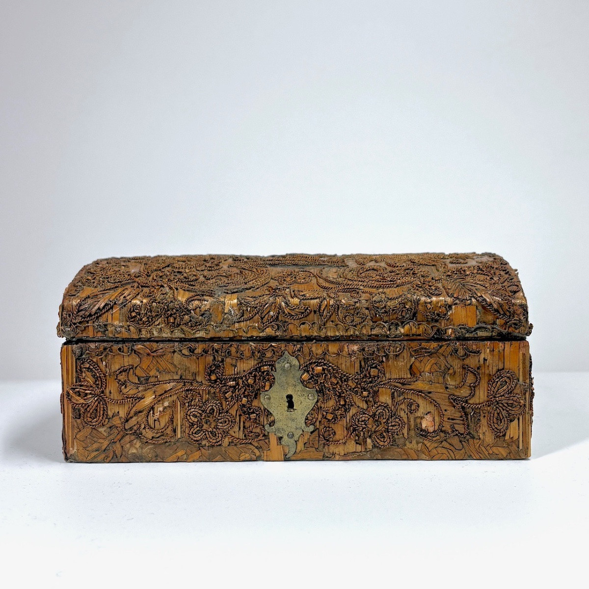Coffret bombé en marqueterie de paille - XVIIe siècle-photo-1