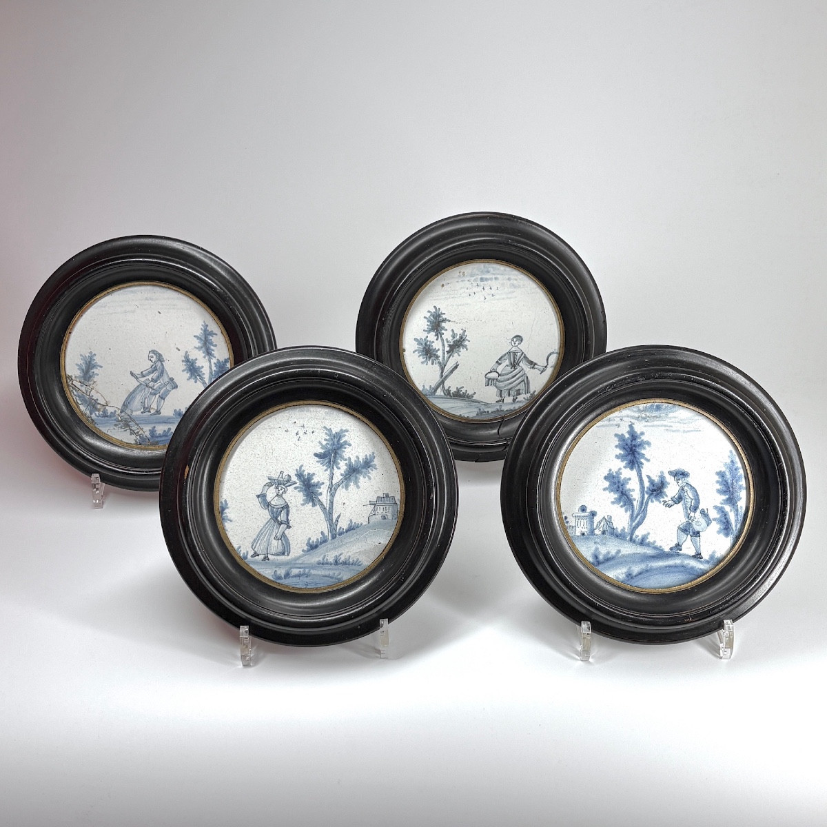 Four Earthenware Plaques In Medallions - 18th Century