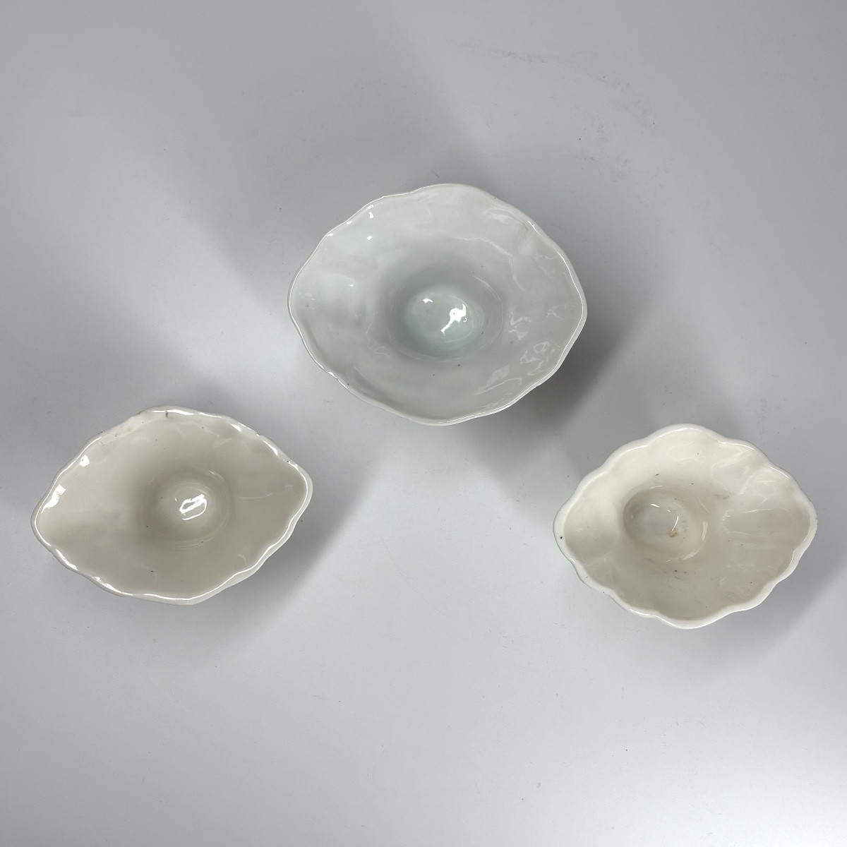 Three Libation Cups In White Chinese Porcelain - Kangxi Period-photo-3