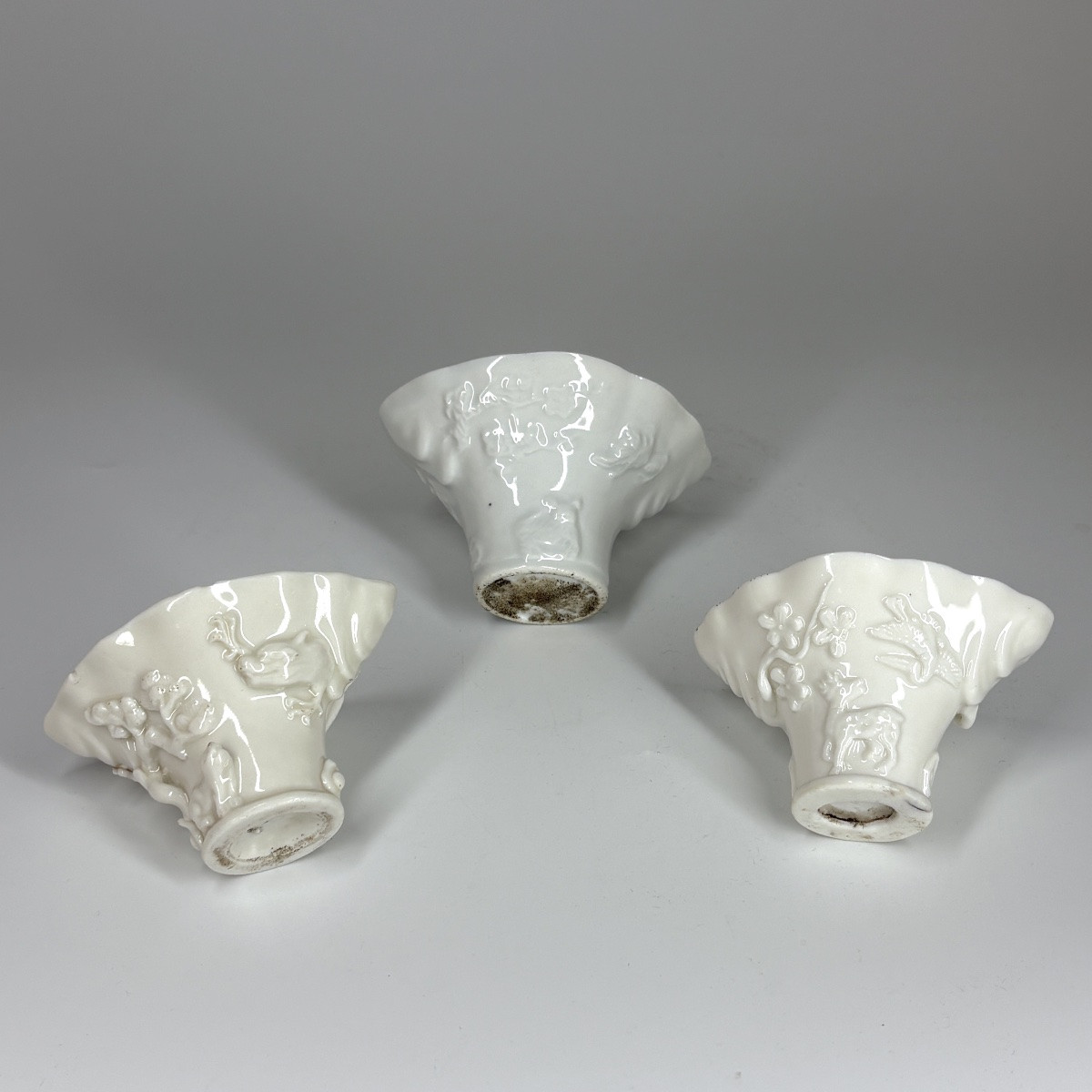 Three Libation Cups In White Chinese Porcelain - Kangxi Period-photo-4