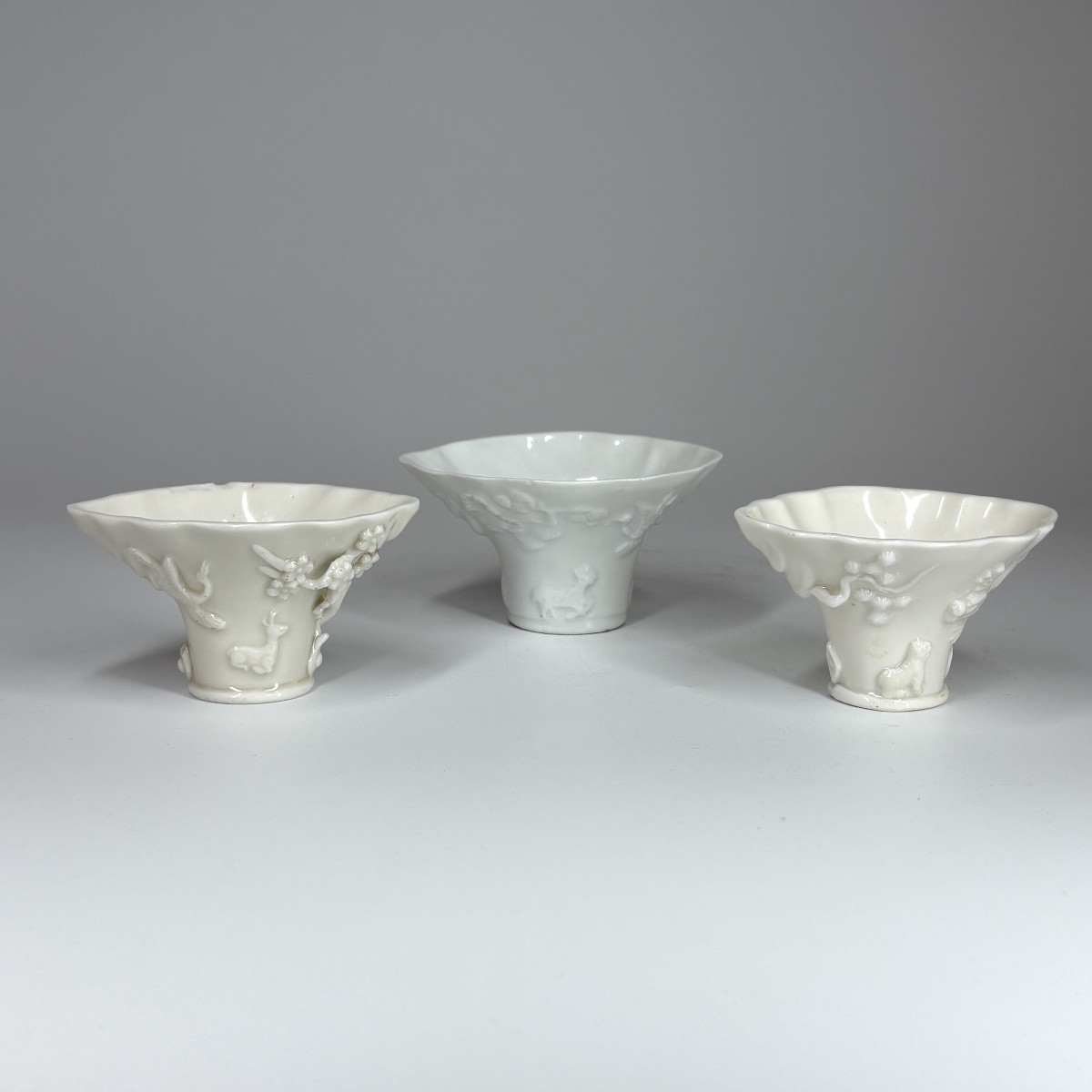 Three Libation Cups In White Chinese Porcelain - Kangxi Period
