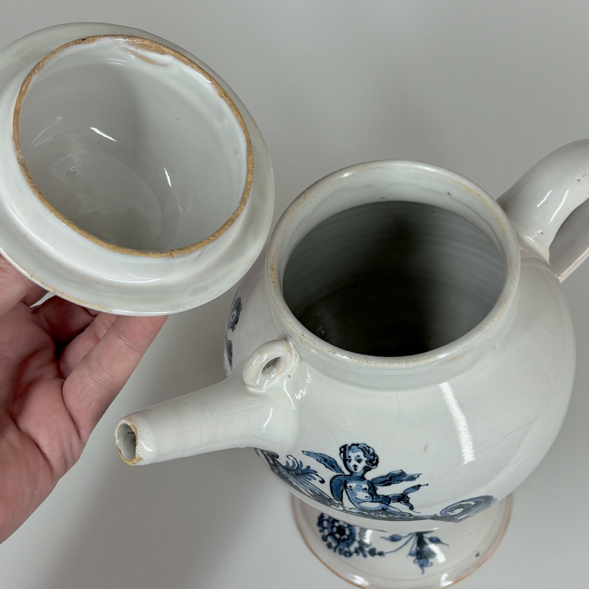 Chevrette couverte en faïence de Bordeaux - XVIIIe siècle-photo-3