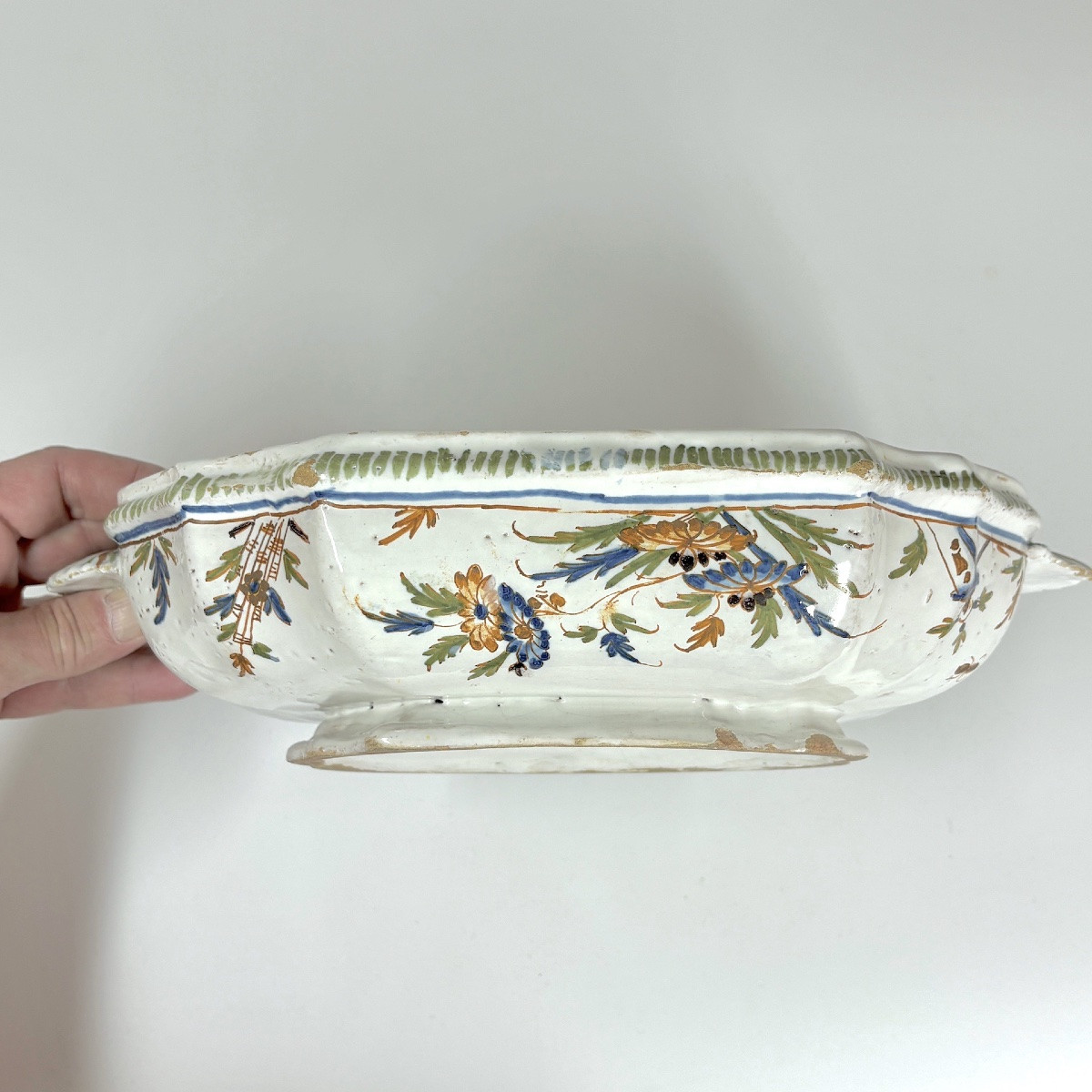 Lyon Faience Tureen - Eighteenth Century-photo-5