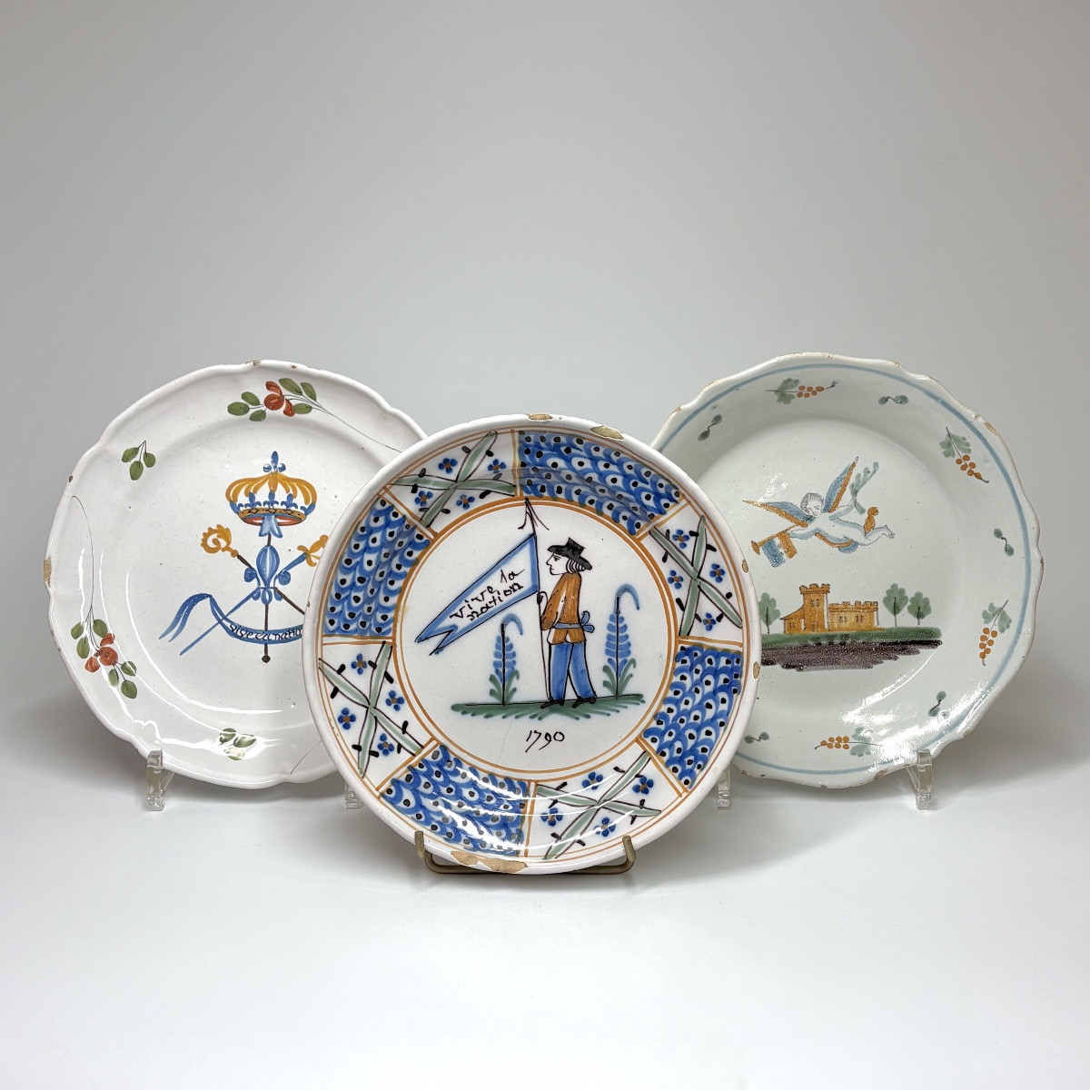 Trois assiettes révolutionnaires - XVIIIe siècle