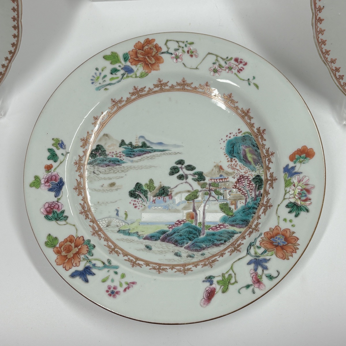 Deux paires d'assiettes en porcelaine de la compagnie de Indes - XVIIIe siècle-photo-4