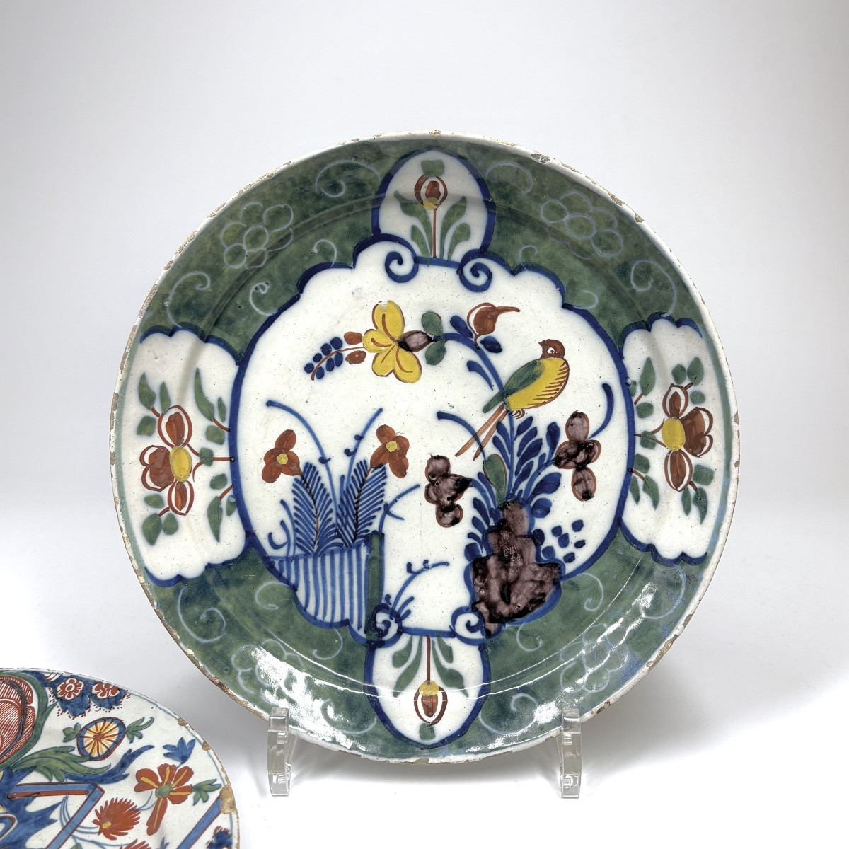 Trois assiettes en faïence de Delft - XVIIIe siècle-photo-2