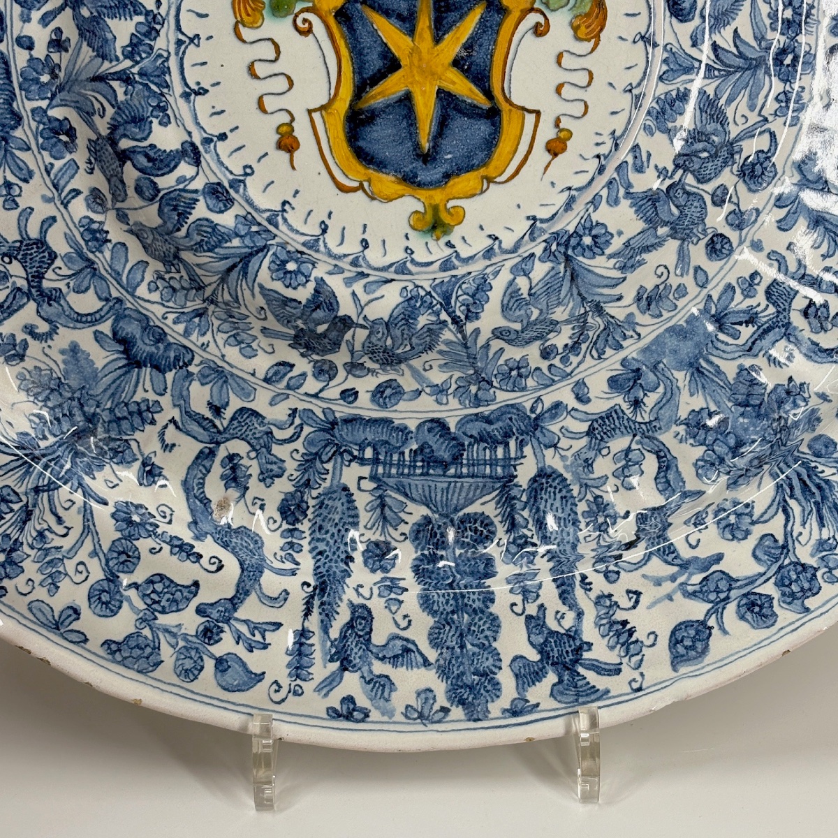 Large Savona Earthenware Dish With A Central Indentation—16th Century-photo-2