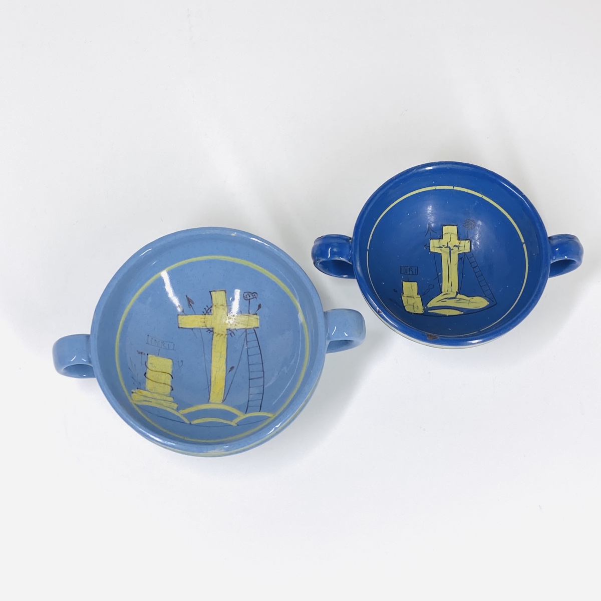 Two Earthenware Bowls Decorated With The Crucifixion – Netherlands – 17th Century-photo-2