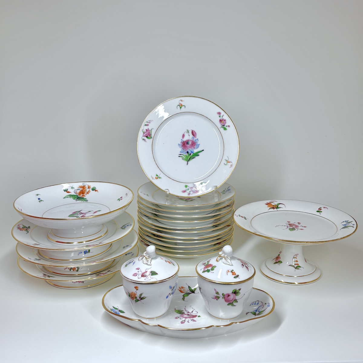 Paris - Fabrique Rousseau - Porcelain Dessert Set With Floral Decoration - 19th Century