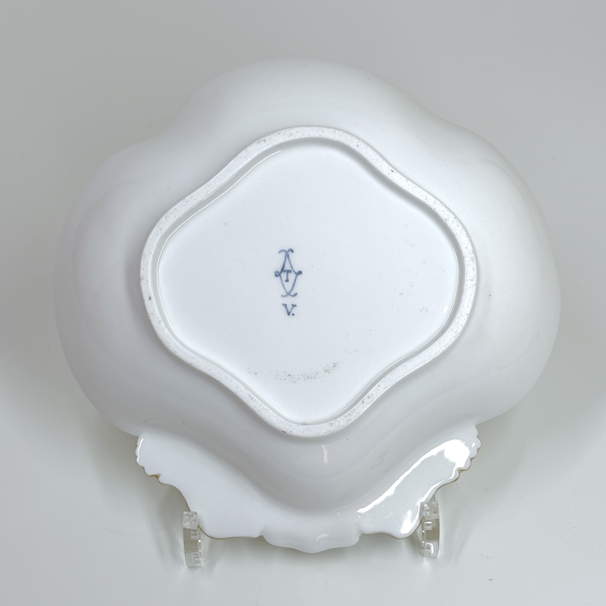 Soft-paste Porcelain Shell-shaped Fruit Bowl From Sèvres—18th Century-photo-3