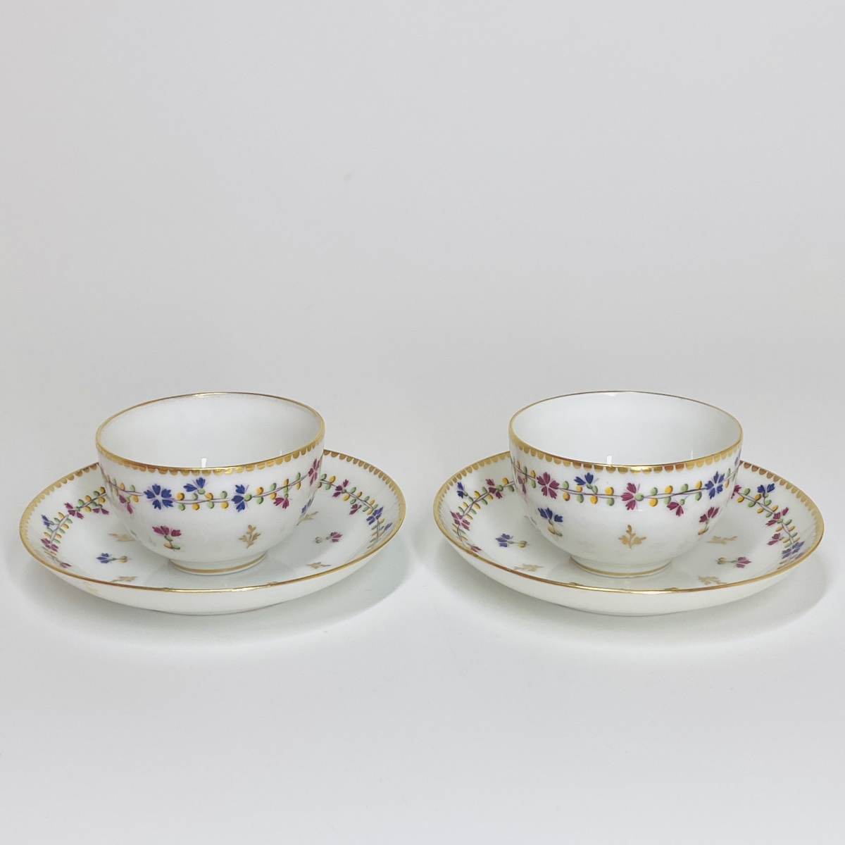 Nyon (switzerland) - Pair Of Cups Decorated With Barbel Motifs - 18th Century-photo-3