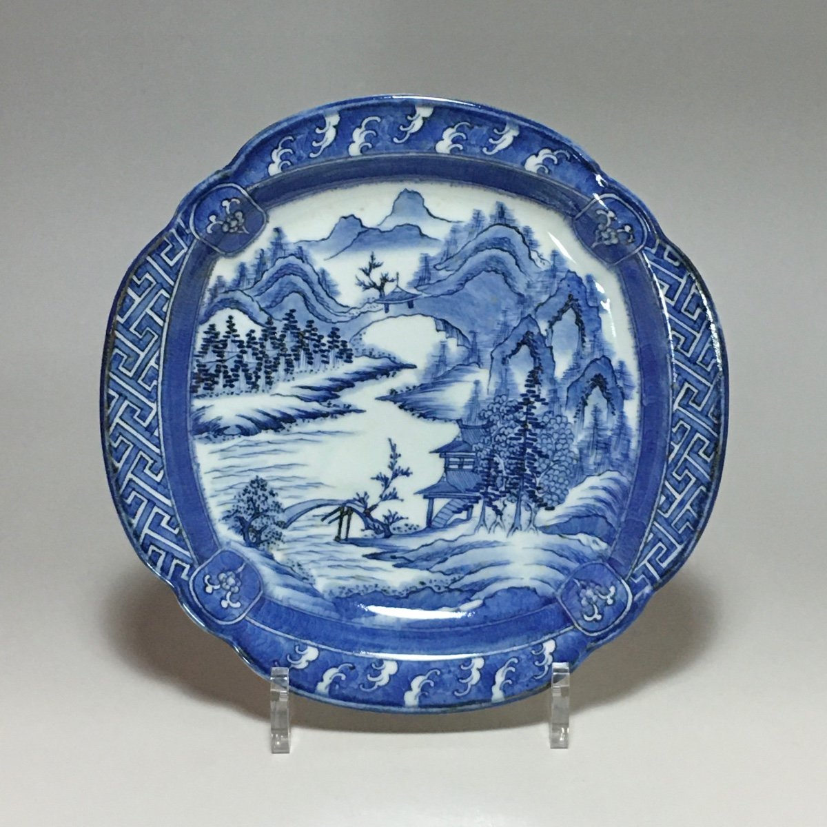 Assiette en porcelaine du Japon – Époque Edo – Début du XIXe siècle-photo-4