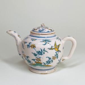 Moustiers Earthenware Teapot - 18th Century