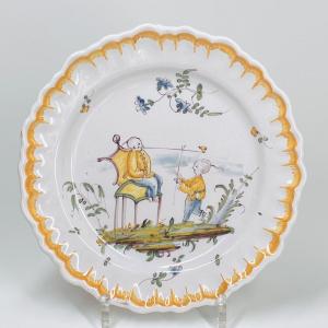 Southwestern Plate Depicting Two Chinese - Eighteenth Century
