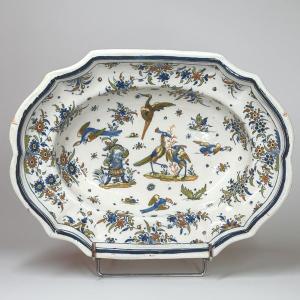 Alcora Faience Dish - Eighteenth Century