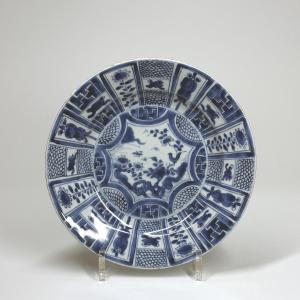 Chine - Assiette en porcelaine Kraak - XVIIe siècle