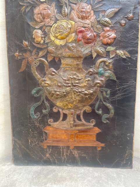 19th Century Leather Panel Representing A Vase With Flowers-photo-2