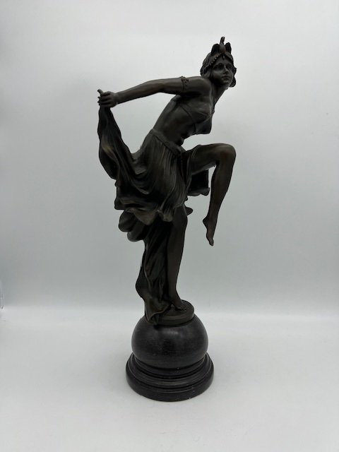 Sculpture En Bronze Sur Un Socle En Marbre Representant Une Dame Dansante, Signée A. Gory."-photo-2