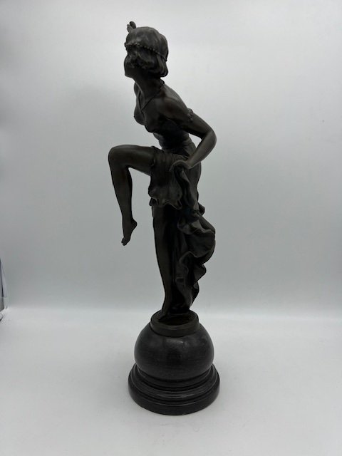 Sculpture En Bronze Sur Un Socle En Marbre Representant Une Dame Dansante, Signée A. Gory."-photo-4