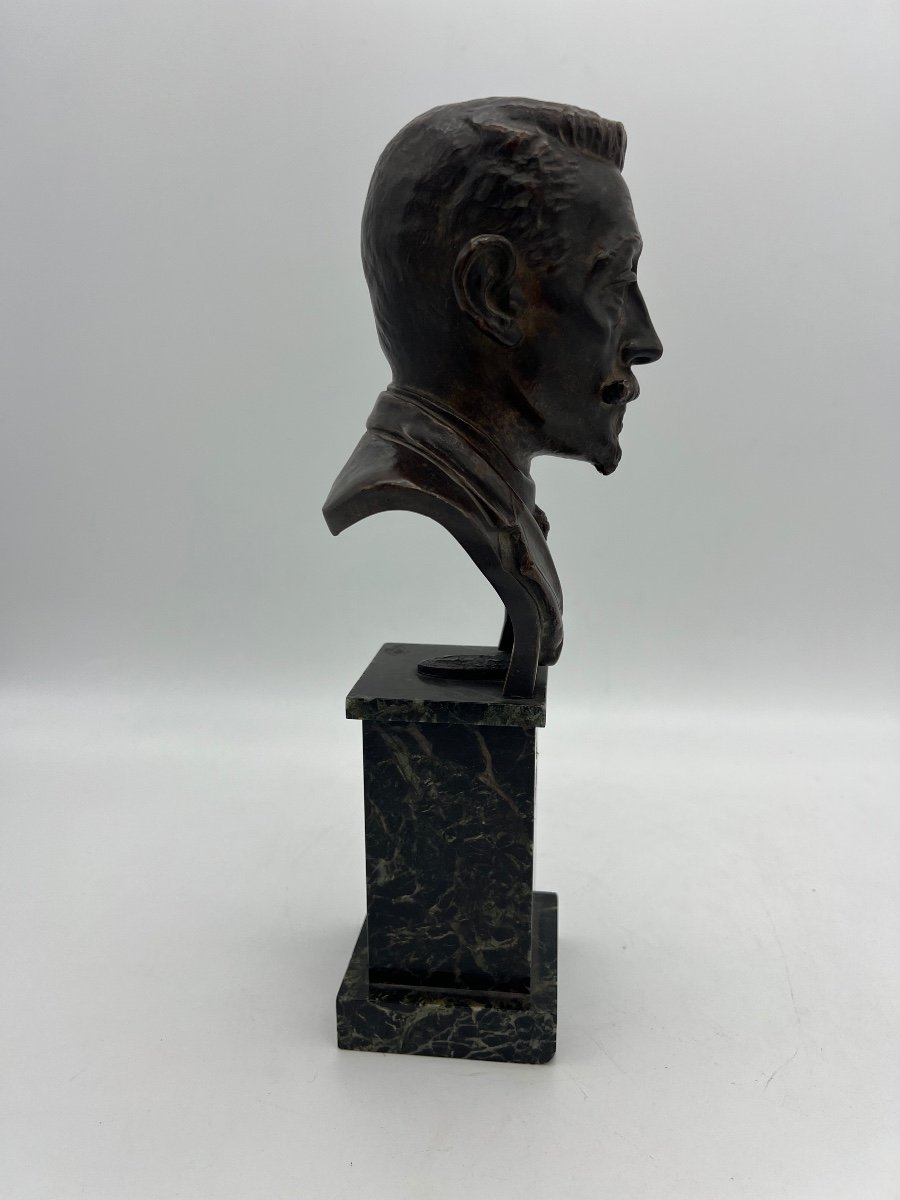 Bronze Statue On Marble Base -photo-1