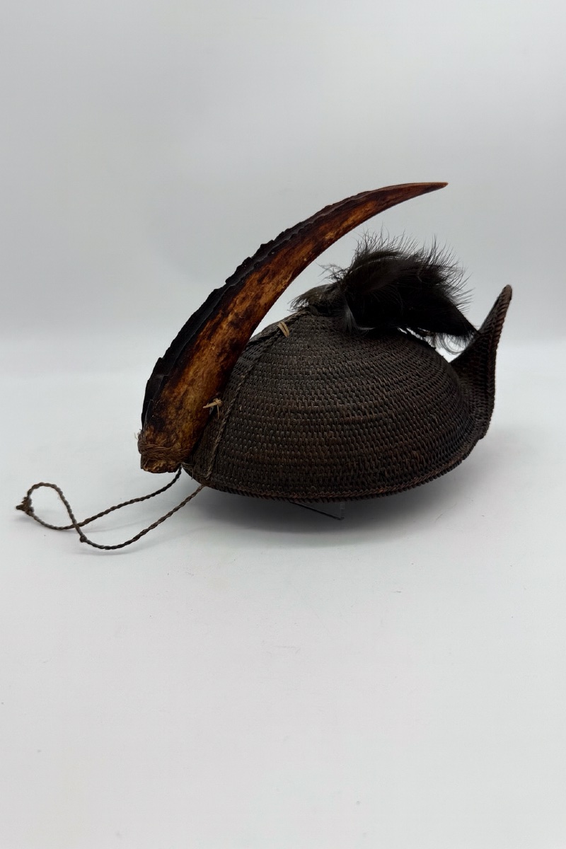 Nyishi Indian Warrior Hornbill Hat, 19th/20th Century. -photo-3