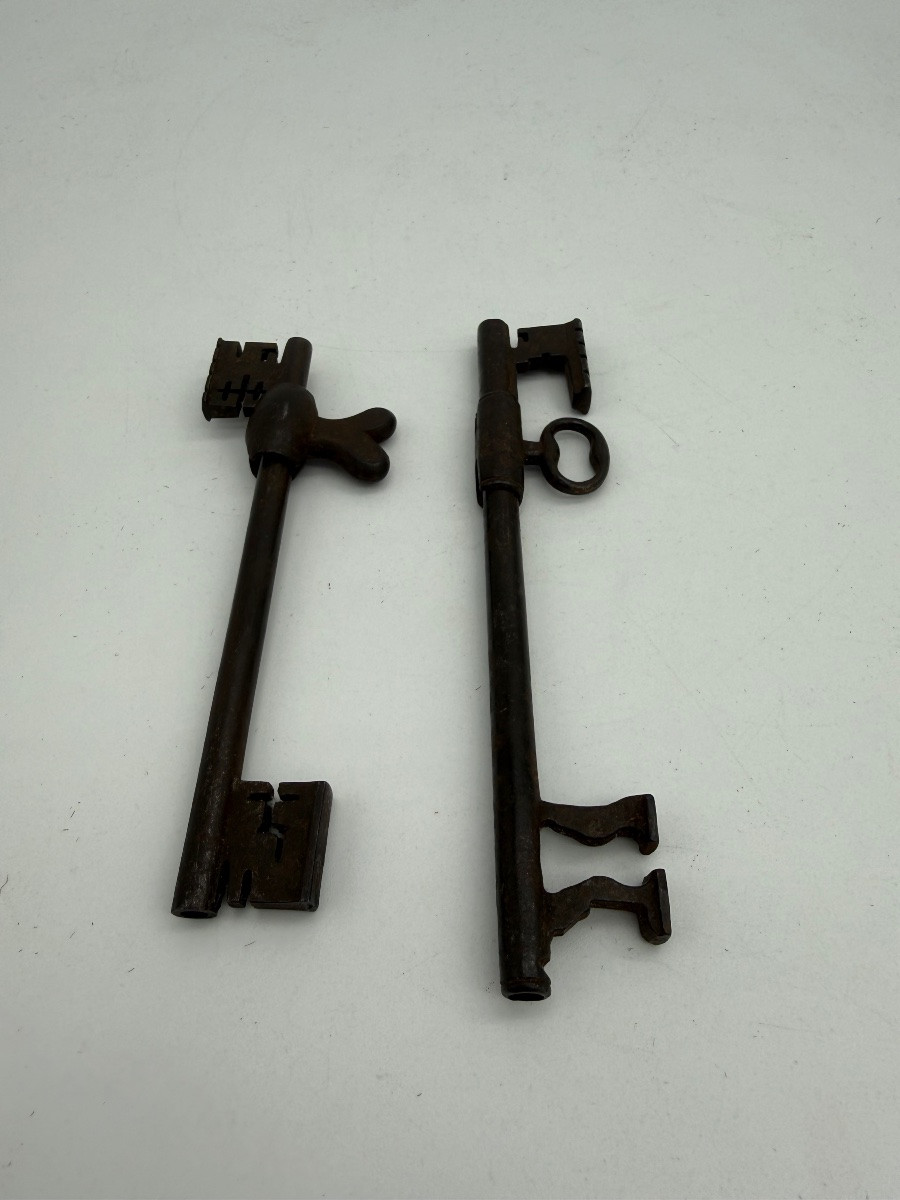Deux clés passe-partout en fer -photo-3
