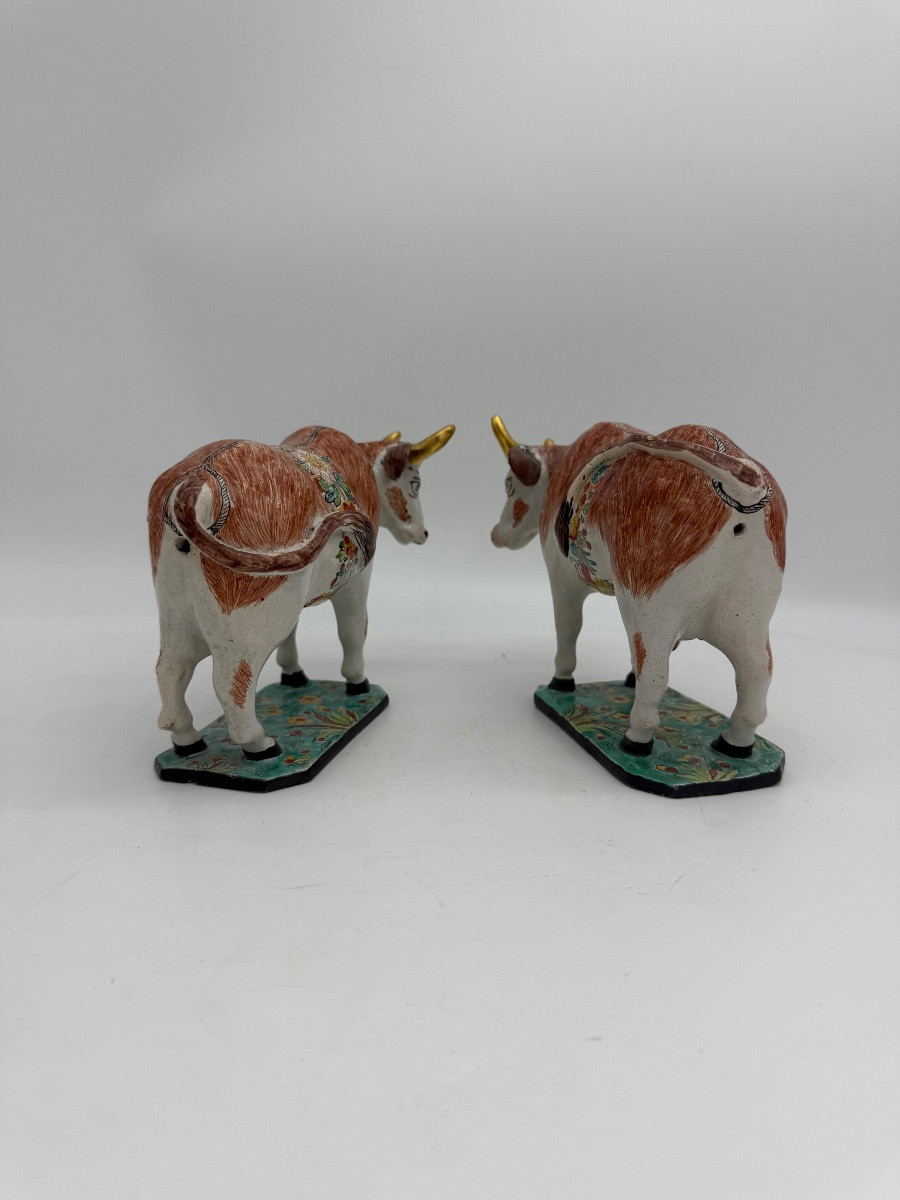 Paire de vaches en faïence de Delft polychrome-photo-4