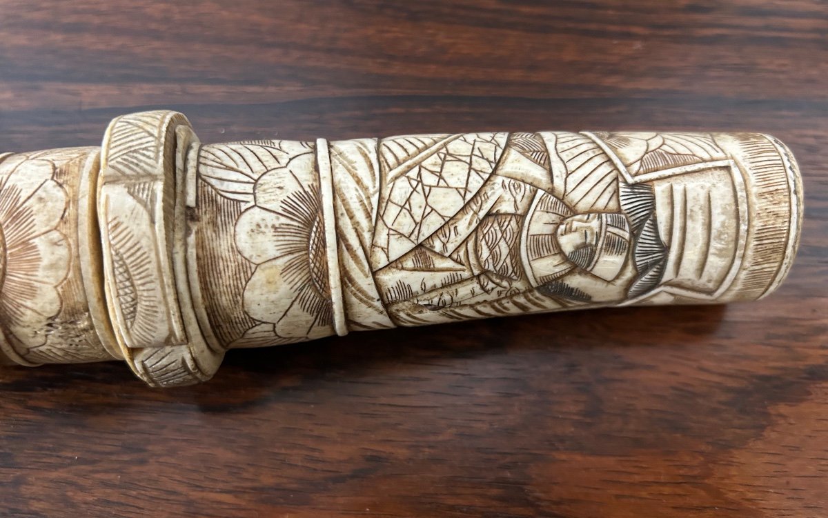 Wakizashi - Sabre Japonais De Théâtre En Os Sculpté Fin XIXéme Siècle - Katana -photo-2