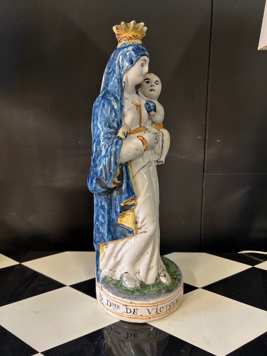 Grande Vierge D’accouchée En Faïence De Nevers «  Notre Dame Victoire Pour Nous » époque XVIIIé-photo-2