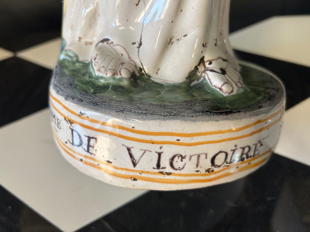 Grande Vierge D’accouchée En Faïence De Nevers «  Notre Dame Victoire Pour Nous » époque XVIIIé-photo-2