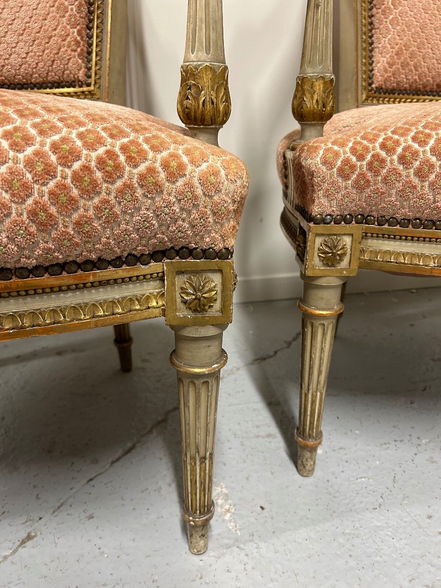 Paire De Fauteuils De Style Louis XVI En Bois Laqué Et Doré Fin XIXéme -photo-2