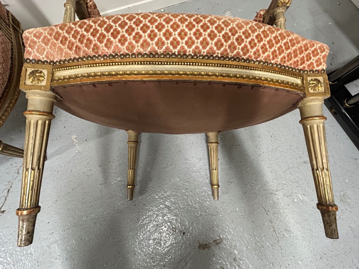 Paire De Fauteuils De Style Louis XVI En Bois Laqué Et Doré Fin XIXéme -photo-5