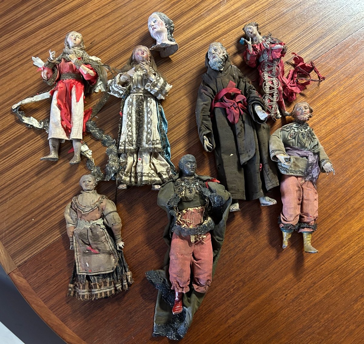Lot De Sept Santons De Crèche Napolitains D’époque XVIIIème - Italie - Naples 