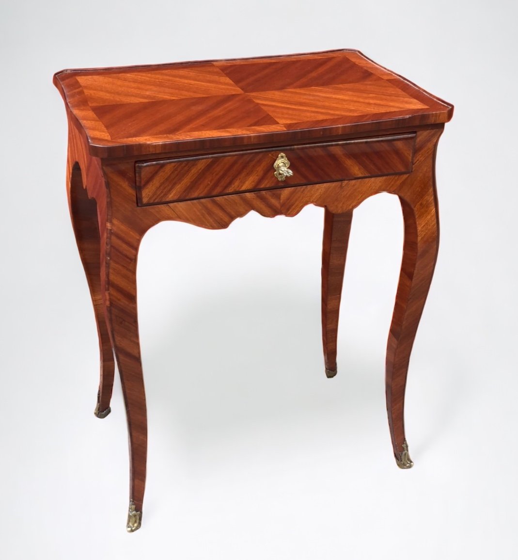 Petite Table De Salon Ou D’appoint En Placage D’amarante D’époque Louis XV - XVIIIème Siècle 