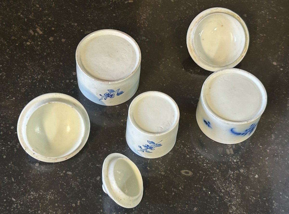 Manufacture De Mennecy Three 18th Century Porcelain Makeup Pots-photo-4