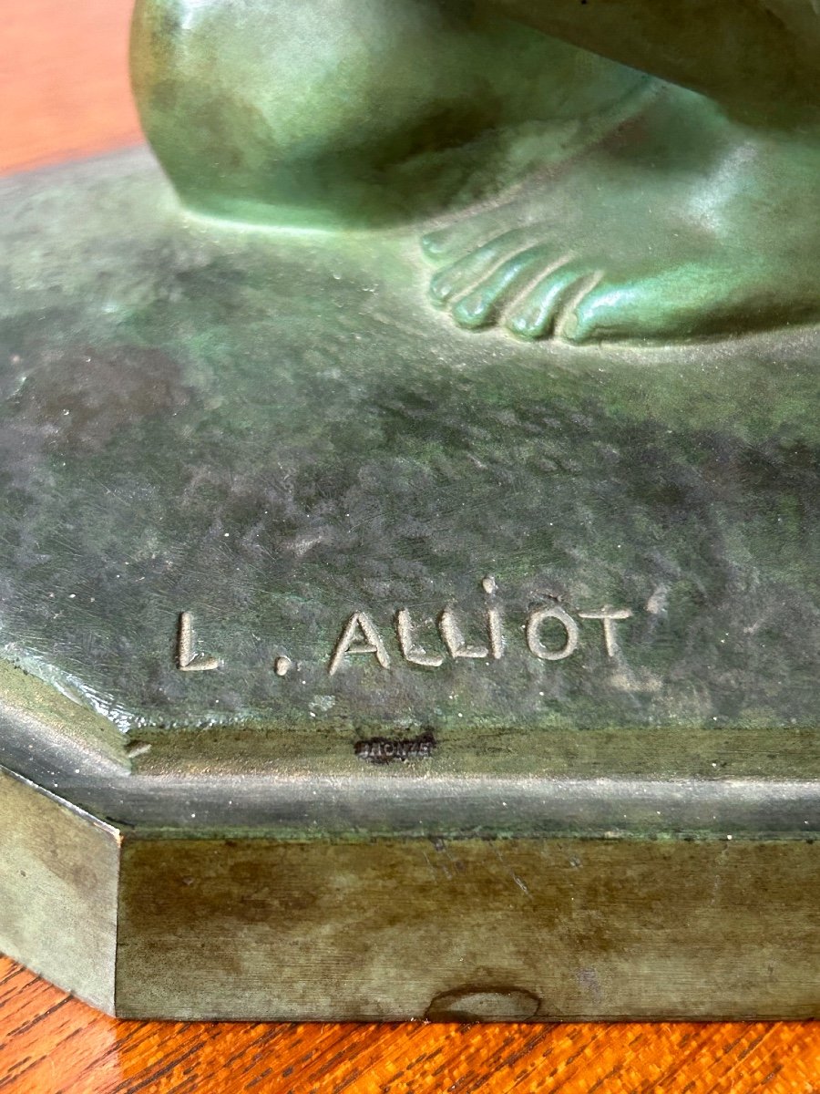 Lucien Charles édouard Alliot (1877-1967) La Frileuse Bronze à Patine Verte époque Art Déco  -photo-2
