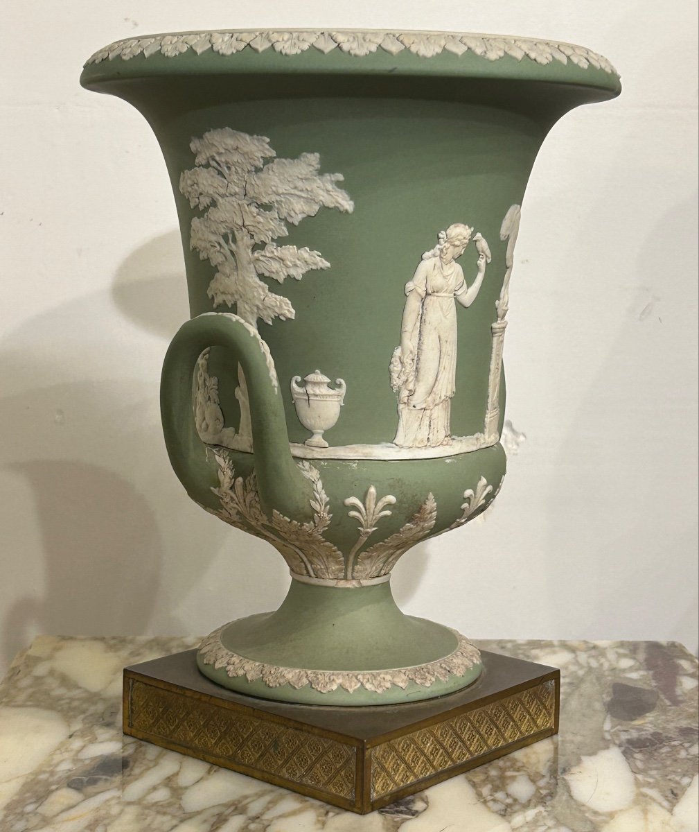 Vase Médicis En Porcelaine De Wedgwood Socle En Bronze Doré D’époque Début XIXéme Siècle -photo-3