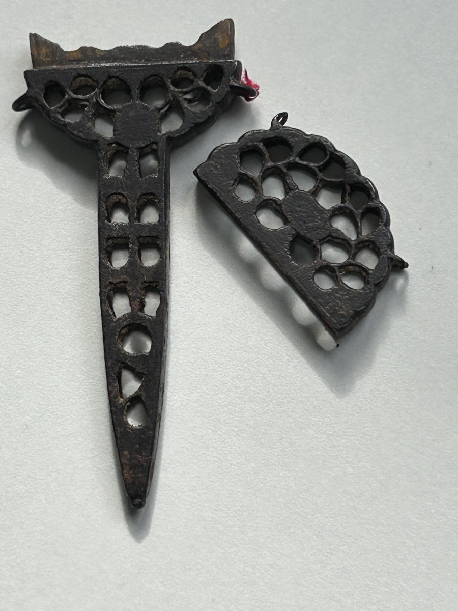 Openwork Wrought Iron Scissor Case - France, 17th Century -photo-3