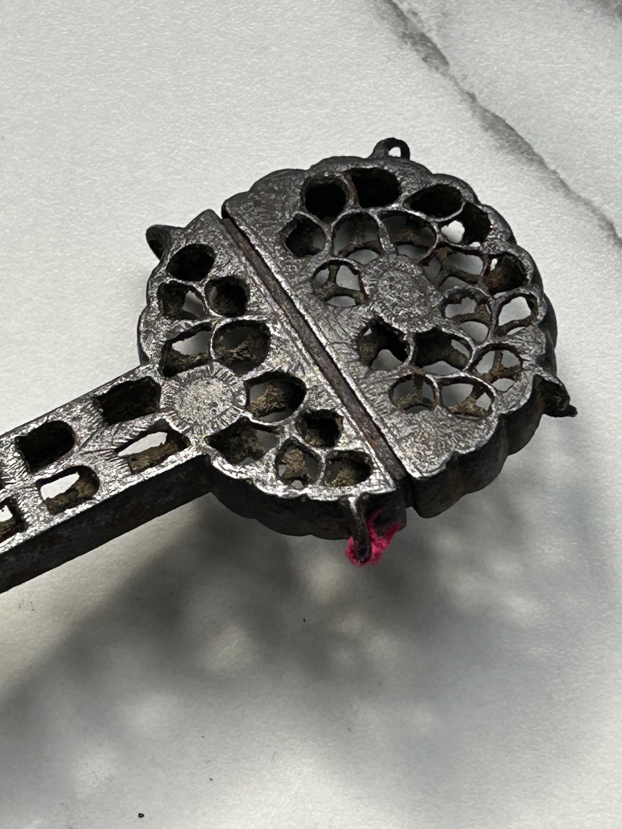 Openwork Wrought Iron Scissor Case - France, 17th Century -photo-4