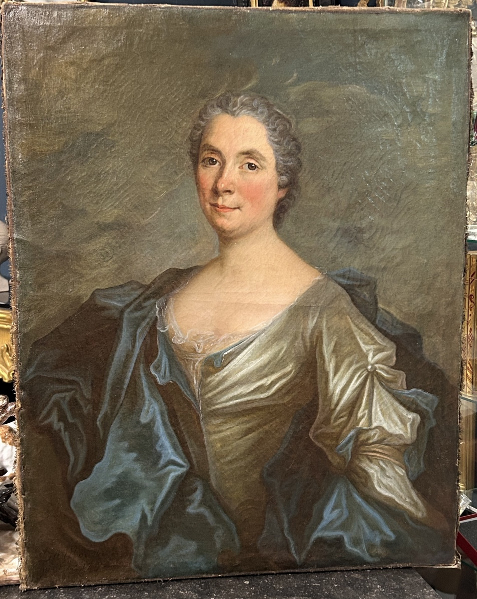 French School Portrait Of A Woman Oil On Canvas 18th Century 