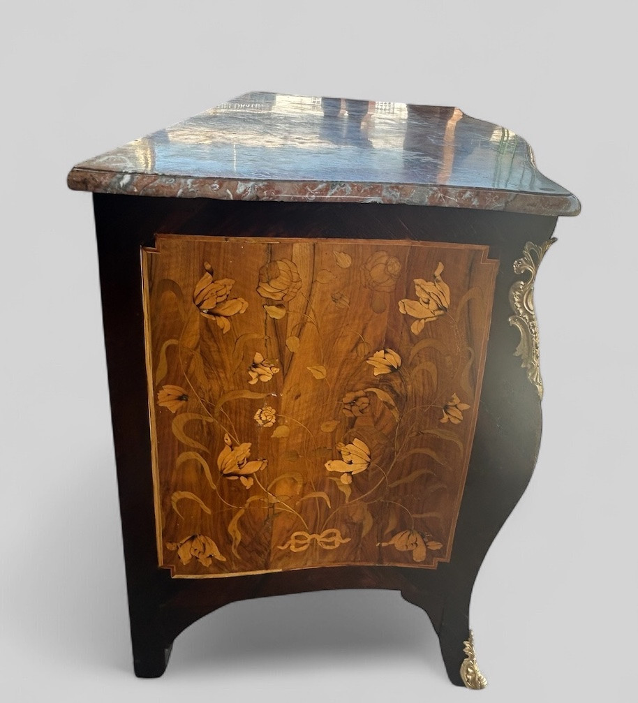 Commode tombeau Louis XV en marqueterie de fleurs d’époque XVIIIème siècle -photo-7