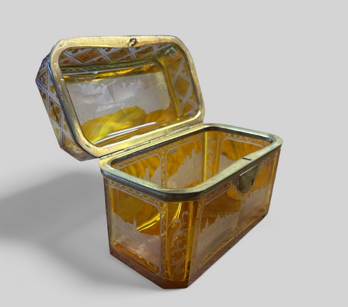 Rare Yellow Bohemian Crystal Box With A View Of Castles, Late 19th Century-photo-4