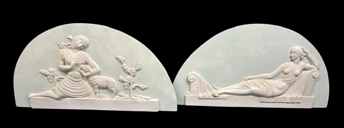 Pair Of Large Decorative Plaster Panels From The Art Deco Period - Top Of Door H 62 X W 126 Cm