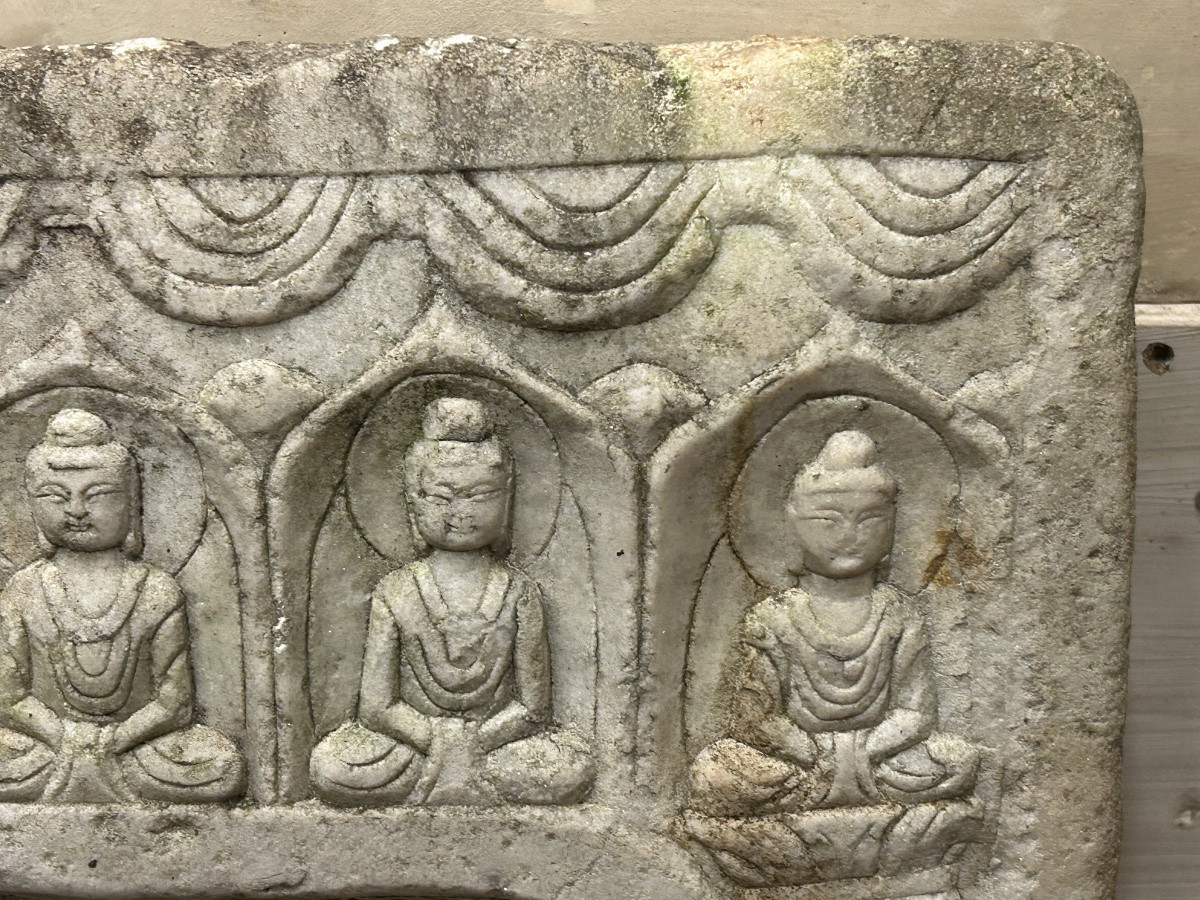 Ancienne Stèle votive bouddhique Chinoise en marbre blanc sculpture bas relief Chine médiéval -photo-1