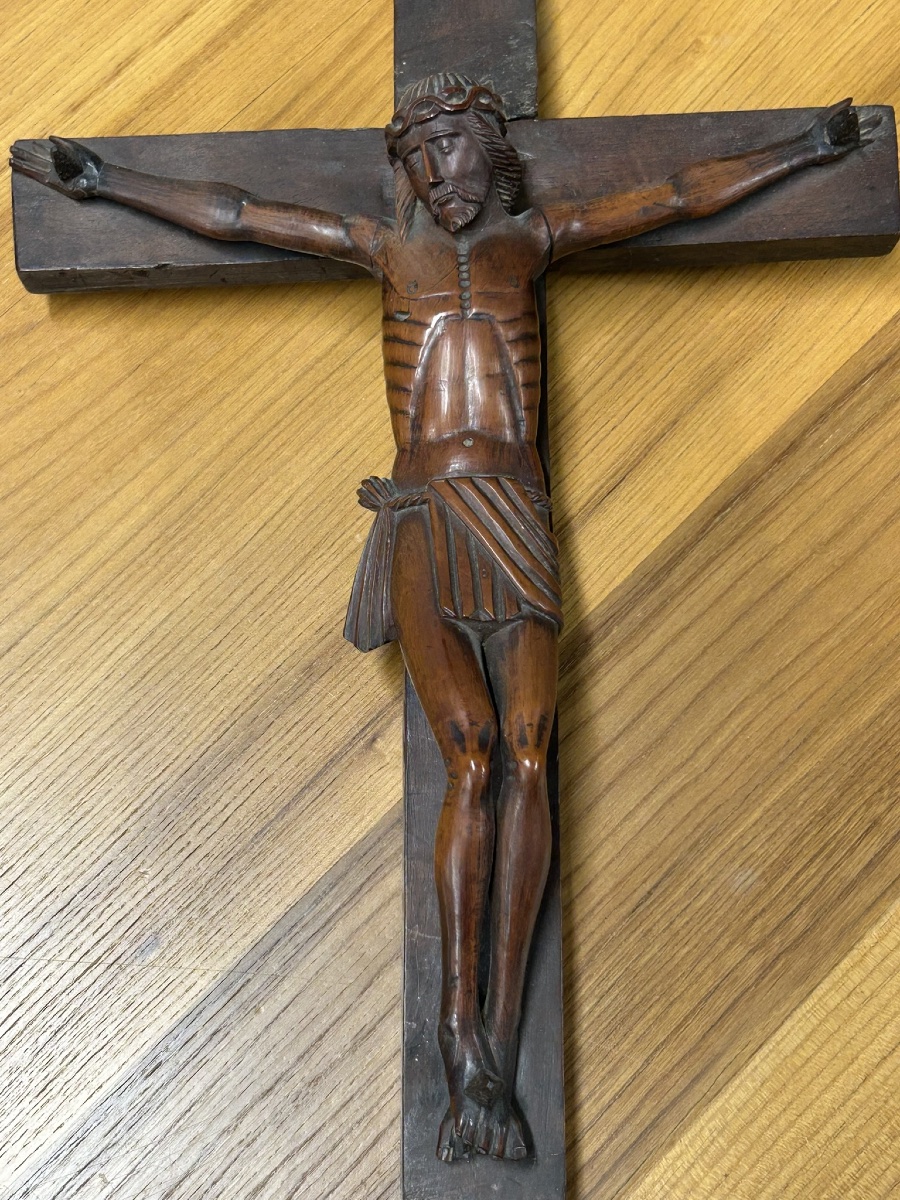 Christ On The Cross, 18th Century Boxwood Sculpture - Religious Carved Wood Folk Art -photo-2